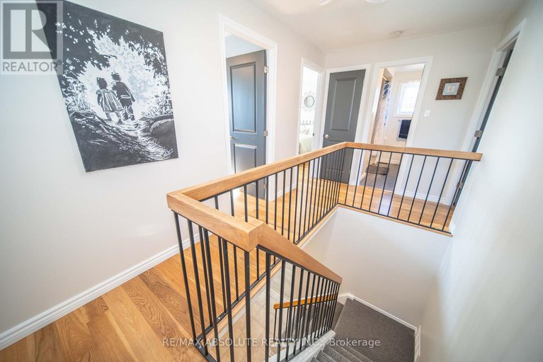 28869002/198-hoylake-crescent/bilberry-creekqueenswood-heights/ottawa/ontario/K1E2M8_21