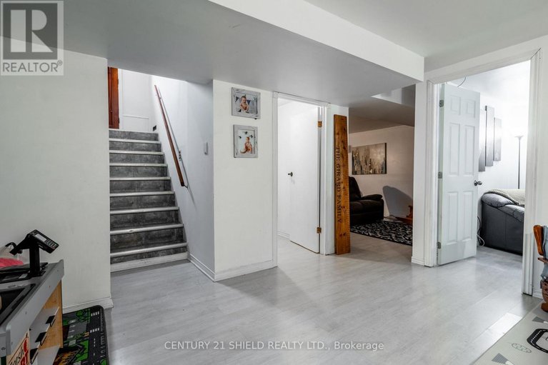 29555466/11-strachan-avenue/long-sault/south-stormont/ontario/K0C1P0_25