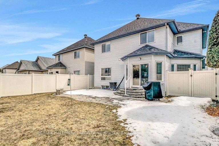 29570539/315-rustic-hills-crescent/springridgeeast-village/ottawa/ontario/K4A5A8_45