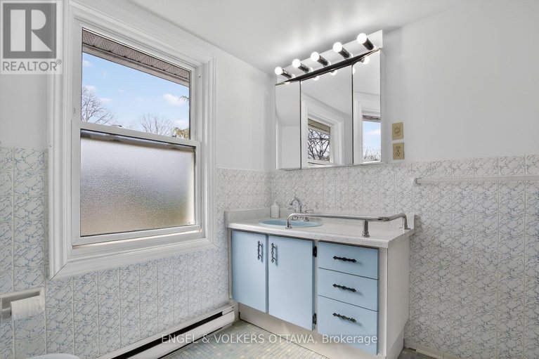 29587308/193-cunningham-avenue-s/applewood-acres/ottawa/ontario/K1H6A7_22