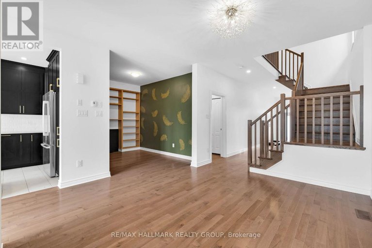 28451825/276-big-dipper-street/riverside-southgloucester-glen/ottawa/ontario/K4M0J6_5