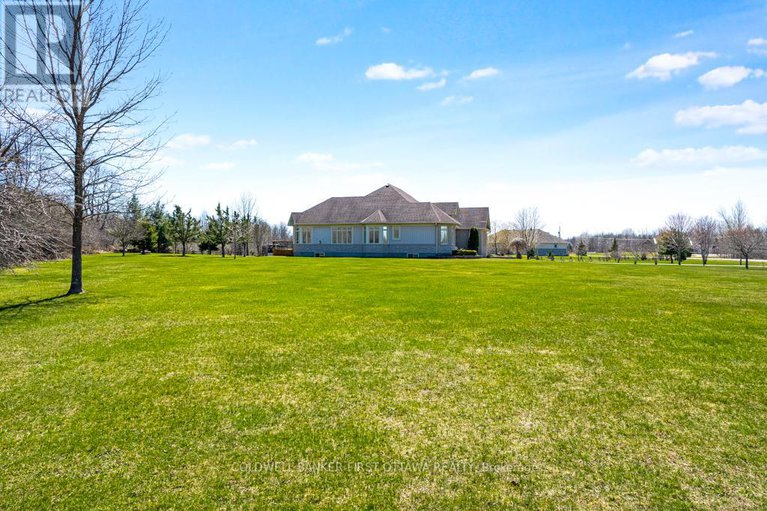 28050284/556-west-point-drive/drummondnorth-elmsley-north-elmsley-twp/drummondnorth-elmsley/ontario/K7H3C7_42
