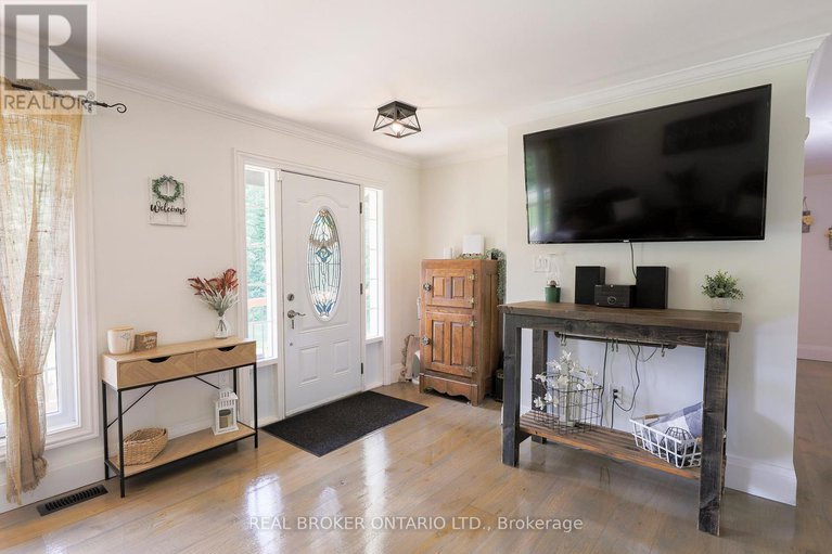27986802/8-benjamin-lane/north-grenville-twp-kemptville-east/north-grenville/ontario/K0G1J0_4