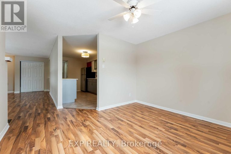 29444282/45a-802-st-andre-drive/hiawatha-parkconvent-glen/ottawa/ontario/K1C4R3_15