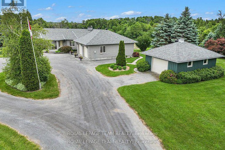 29238669/2124-cty-rd-18-road-s/north-grenville-twp-kemptville-south/north-grenville/ontario/K0G1J0_2