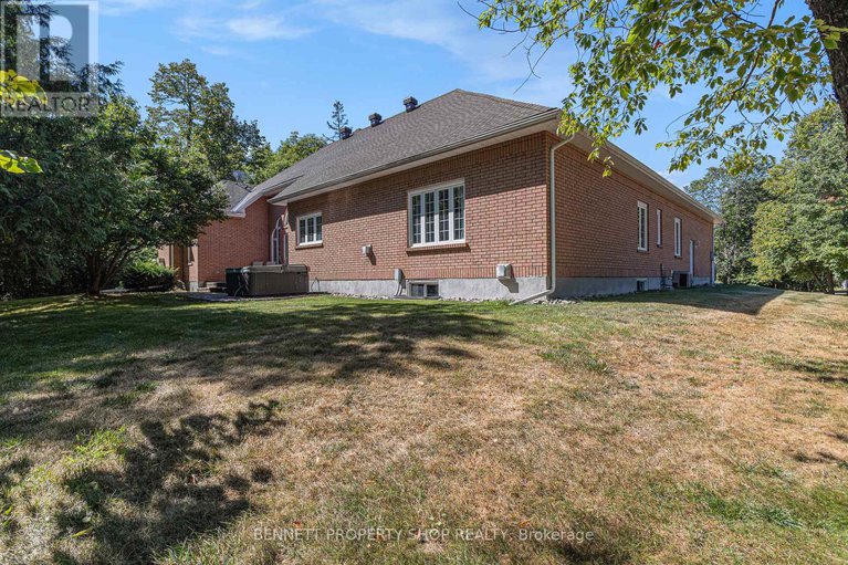 28752704/5-countryside-green/cedar-hillorchard-estates/ottawa/ontario/K2R1B5_38