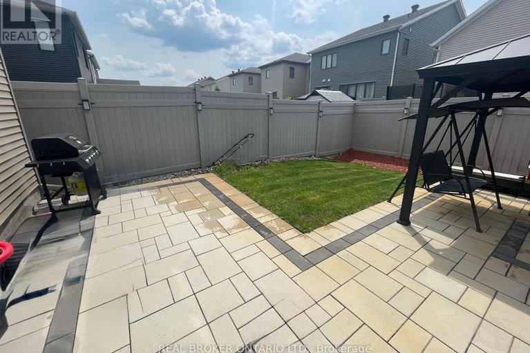 29417317/642-continental-avenue/emerald-meadowstrailwest/ottawa/ontario/K2S1B6_37