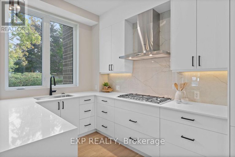 28843557/630-tweedsmuir-avenue/westborohampton-park/ottawa/ontario/K1Z5P5_14