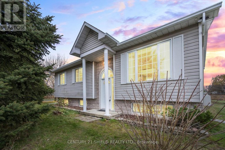 29127984/22032-old-highway-2-highway/south-glengarry-lancaster-twp/south-glengarry/ontario/K0C1E0_5