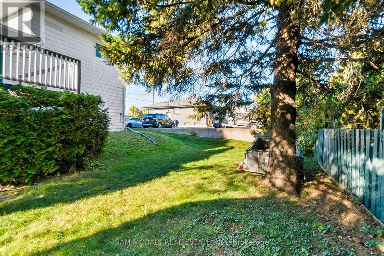 29621220/2705-laurier-street/town-of-rockland/clarence-rockland/ontario/K4K1A3_39