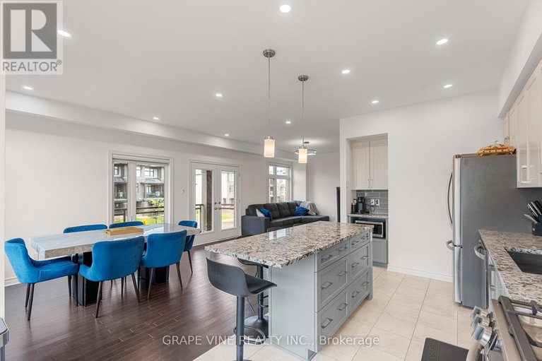 28472373/60-verglas-lane/mer-bleuebradley-estatesanderson-park/ottawa/ontario/K1W0R2_19