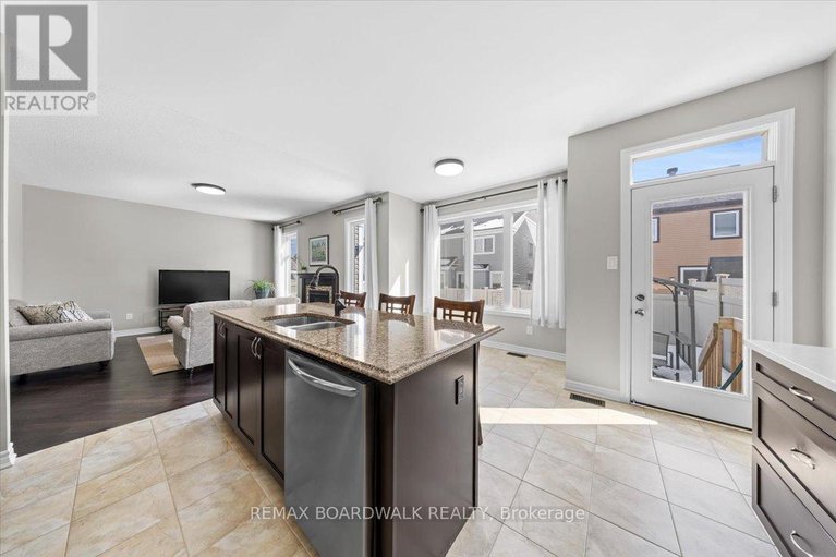 29434197/130-pinelock-street/emerald-meadowstrailwest/ottawa/ontario/K2M0L5_18