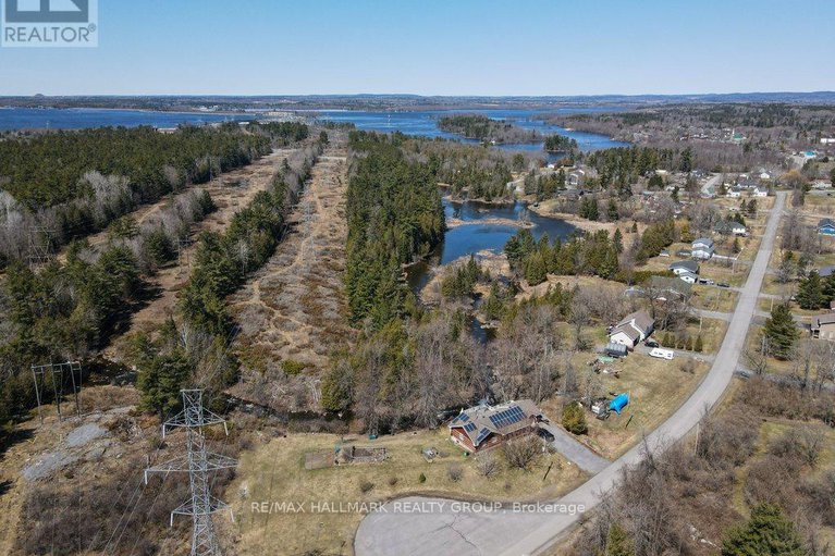 28208753/206-old-pakenham-road/fitzroy/ottawa/ontario/K0A1X0_45
