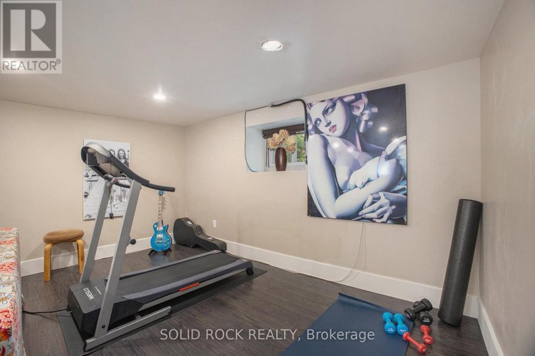 28735074/236-northwestern-avenue/ottawa-westtunneys-pasture/ottawa/ontario/K1Y0M3_21