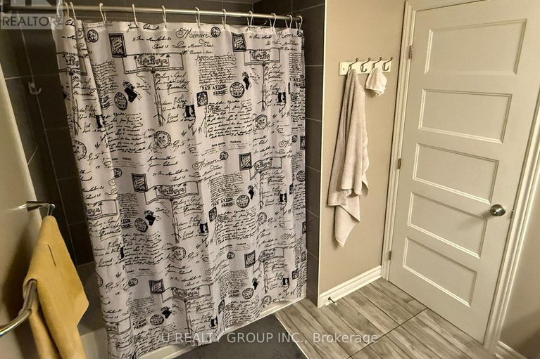 29416136/821-cedar-creek-drive/blossom-parkkemp-parkfindlay-creek/ottawa/ontario/K1T0B3_33