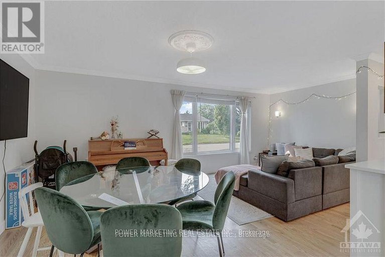 28768216/29-courtney-road/glencairnhazeldean/ottawa/ontario/K2L1M1_7