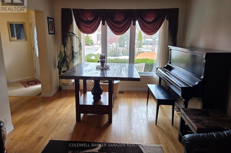 29446145/31-dossetter-way/hunt-club-park/ottawa/ontario/K1G4S3_7