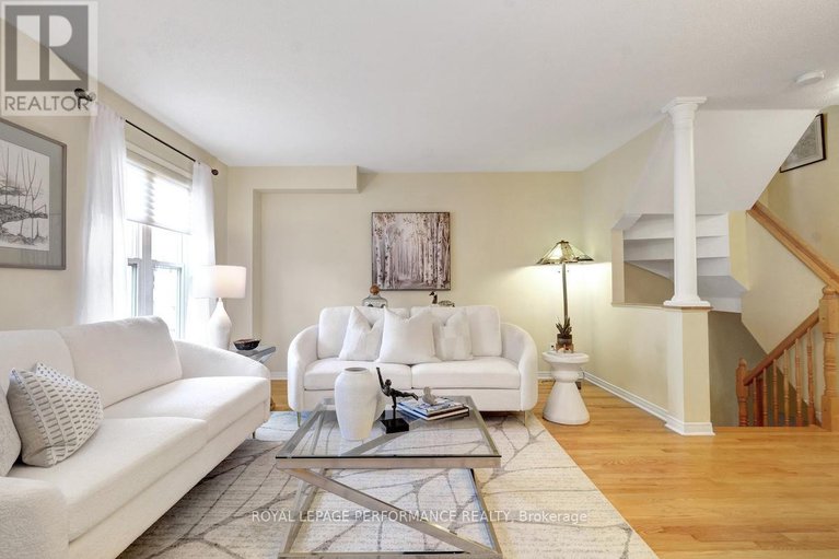 29081363/169-arcola-private/overbrookcastle-heights/ottawa/ontario/K1K4W9_7