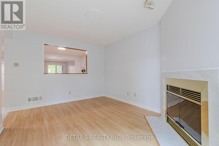 28436731/32-winnegreen-court-w/hunt-club-park/ottawa/ontario/K1G5S2_11