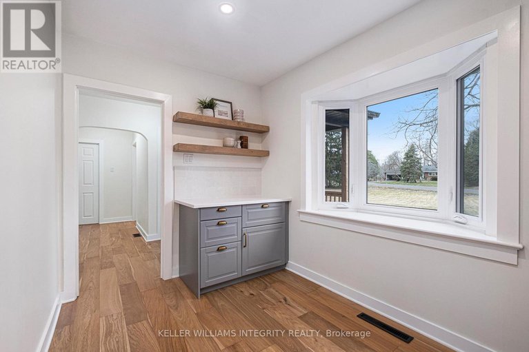 28376426/17-lockview-road/manotick-village-manotick-estates/ottawa/ontario/K4M1B2_7