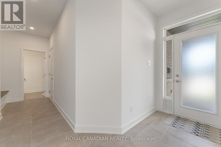 27728416/92-big-dipper-street/ottawa/ontario/K4M0L9_5