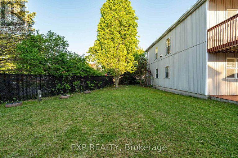 28624548/1567-rumford-drive/fallingbrookpineridge/ottawa/ontario/K4A4C1_29