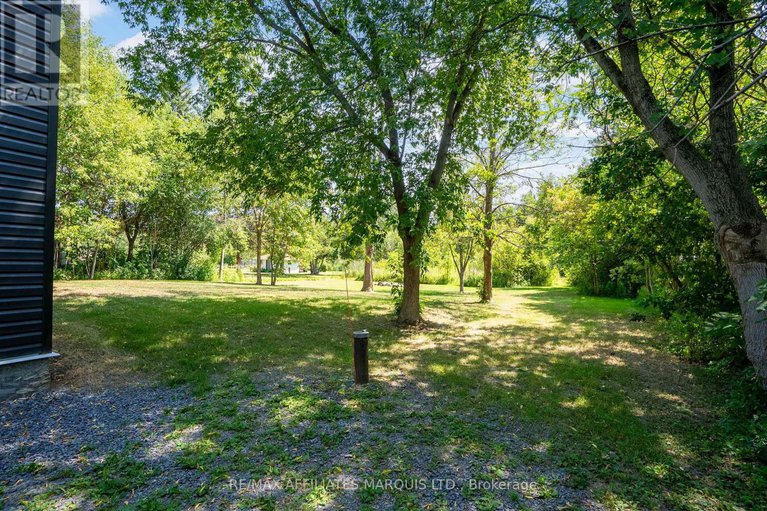 28797294/18222-patrick-street/south-glengarry-charlottenburgh-twp/south-glengarry/ontario/K0C2J0_38