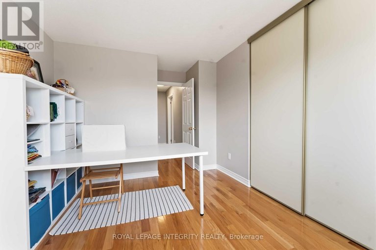 29595161/30-longden-place/bridlewood/ottawa/ontario/K2M1V2_34