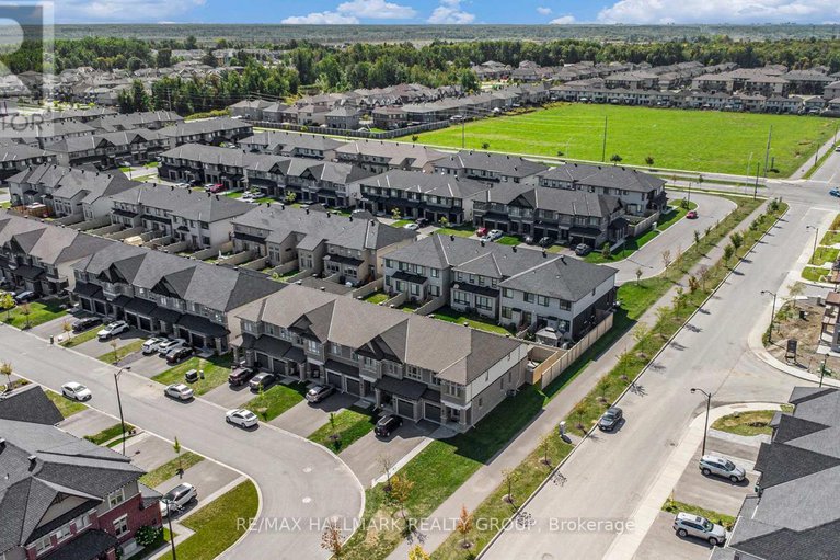 28862057/754-cairn-crescent/mer-bleuebradley-estatesanderson-park/ottawa/ontario/K1W0P4_6