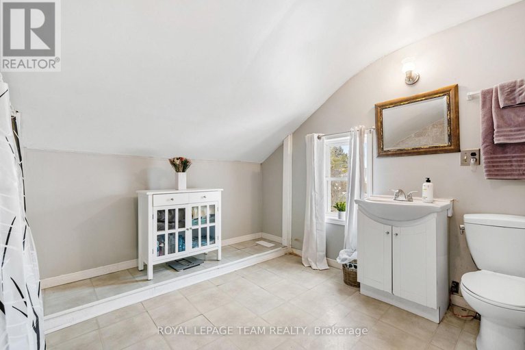 29158073/11509-queen-street/north-dundas-mountain-twp/north-dundas/ontario/K0E1J0_18