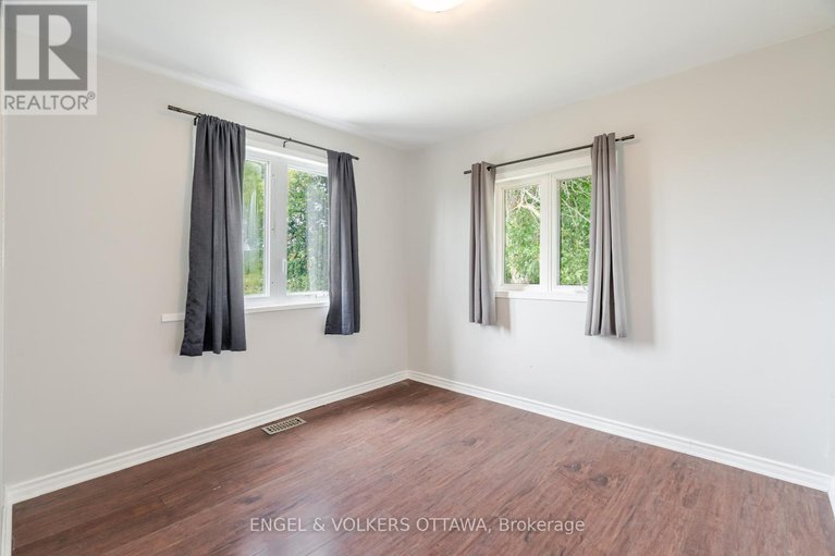 28821514/7321-snake-island-road/osgoode-twp-north-of-reg-rd-6/ottawa/ontario/K4P1N2_19