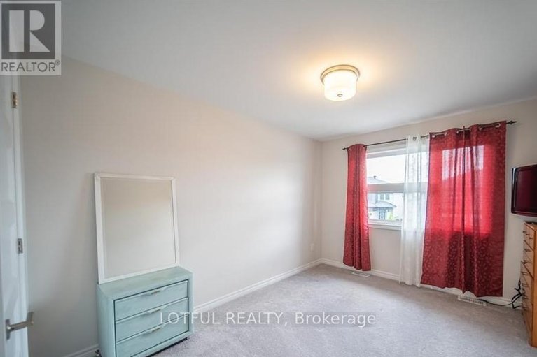 29552415/304-belfort-street/embrun/russell/ontario/K0A1W0_13