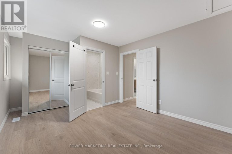 28515650/1566-feather-lane/sawmill-creektimbermill/ottawa/ontario/K1T1V4_16