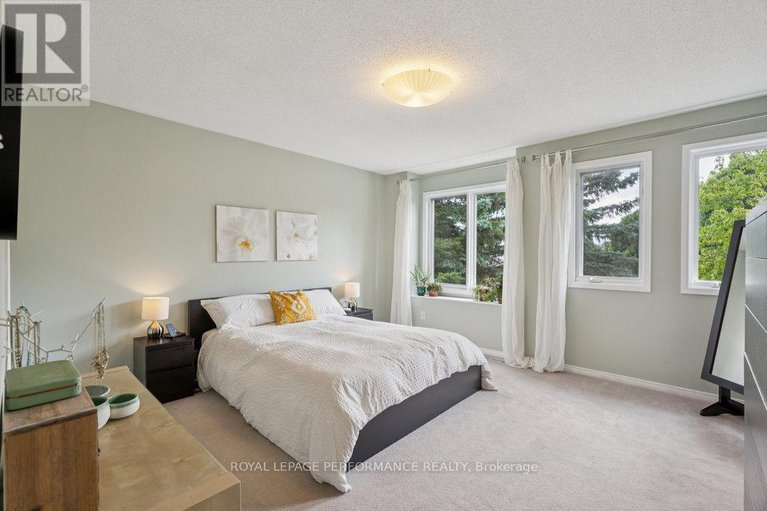28591914/1869-hennessy-crescent/fallingbrookgardenway-south/ottawa/ontario/K4A3X8_20