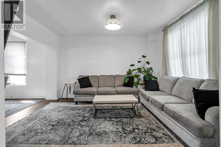 28536713/149-dominion-street-s/alexandria/north-glengarry/ontario/K0C1A0_6