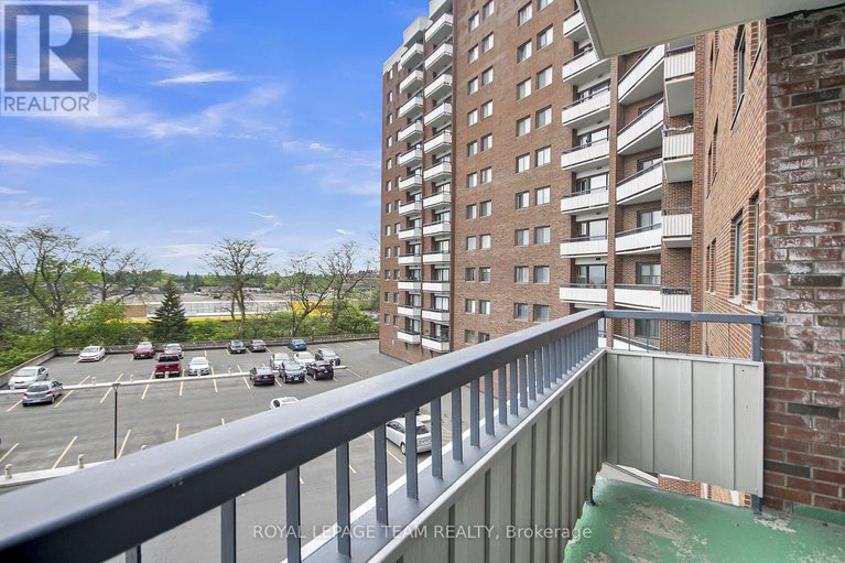28350117/306-20-chesterton-drive/borden-farmstewart-farmcarleton-heightsparkwood-hills/ottawa/ontario/K2E6Z7_41