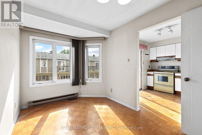 28975665/14-1149-chimney-hill-way/beacon-hill-south/ottawa/ontario/K1J8Z9_12