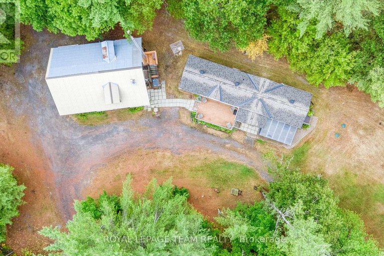 28753812/200-smith-lane/pakenham/mississippi-mills/ontario/K0A2X0_1