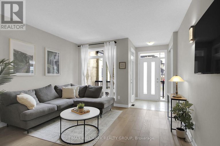 28157443/78-171-poplin-street-n/riverside-southgloucester-glen/ottawa/ontario/K4M0G7_9