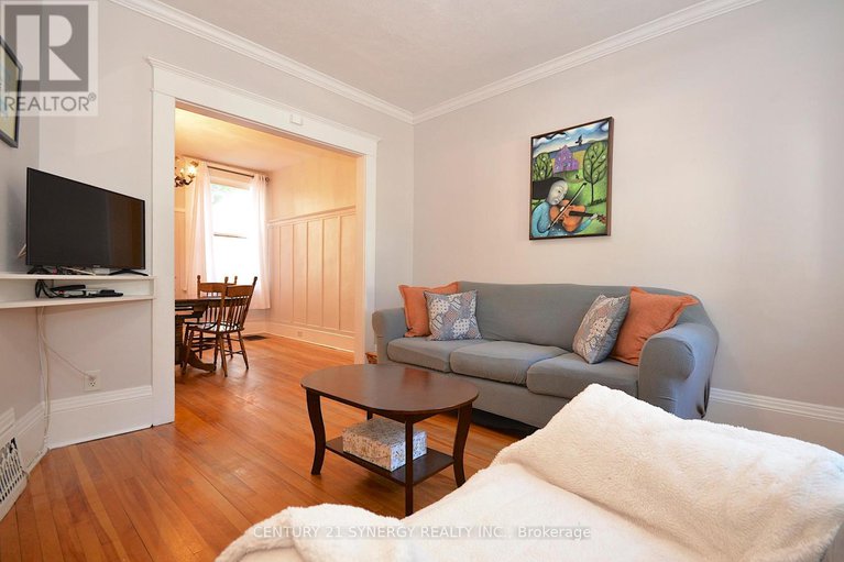 28811238/47-roslyn-avenue/old-ottawa-south/ottawa/ontario/K1S4W2_10