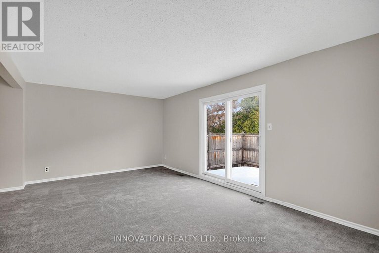 29490132/5-2336-orient-park-drive-e/blackburn-hamlet-south/ottawa/ontario/K1B4N5_9