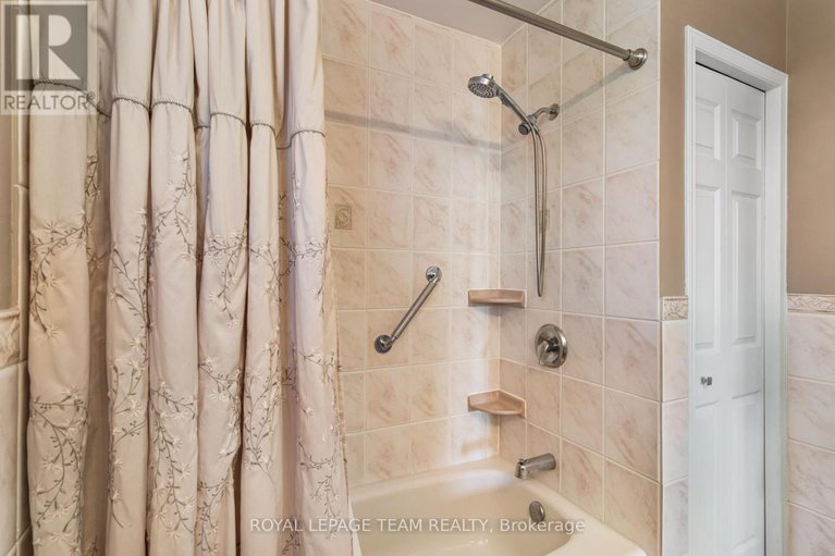 29359570/6501-wellwood-street/greely/ottawa/ontario/K4P1G2_26