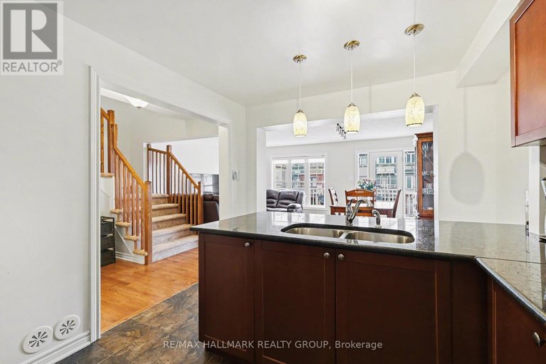 29628515/2516-nutgrove-avenue/half-moon-bay/ottawa/ontario/K2J0X3_18