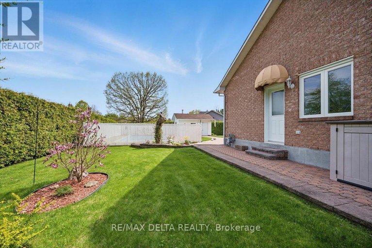 29069393/1800-tucker-road/clarencerockland-twp/clarence-rockland/ontario/K4K1K7_37