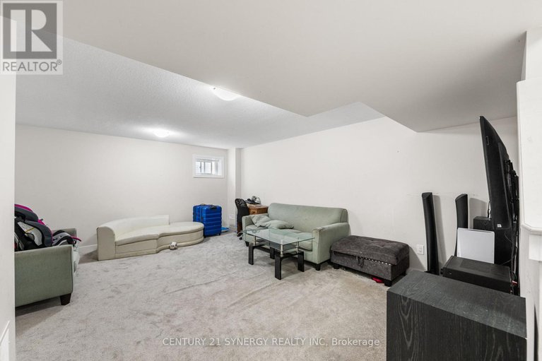 28443285/617-chillerton-drive/half-moon-bay/ottawa/ontario/K2J6X8_18
