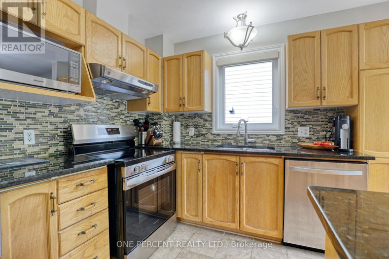 28322814/33-shannondoe-crescent/bridlewood/ottawa/ontario/K2M2H1_14