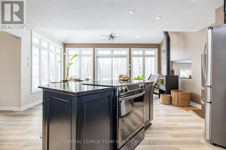 29317339/5830-wood-duck-drive/osgoode-twp-north-of-reg-rd-6/ottawa/ontario/K0A2W0_12