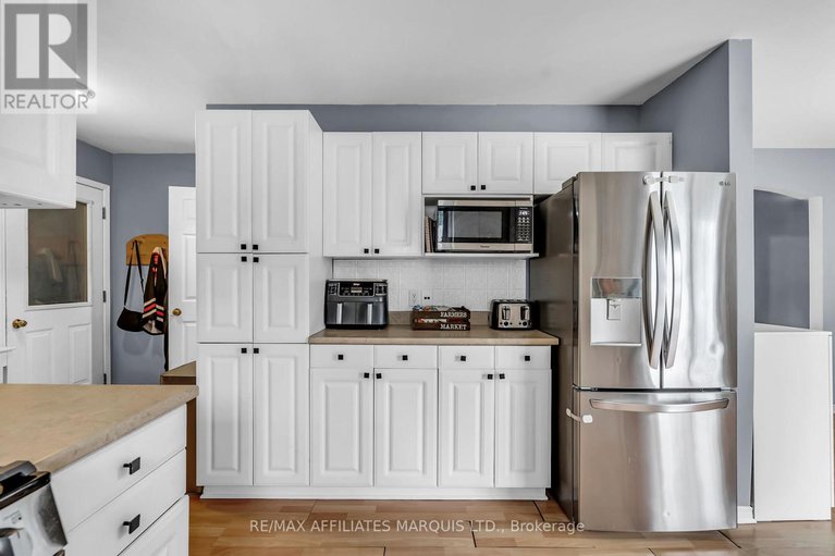 29072525/17-napier-street/ingleside/south-stormont/ontario/K0C1M0_8