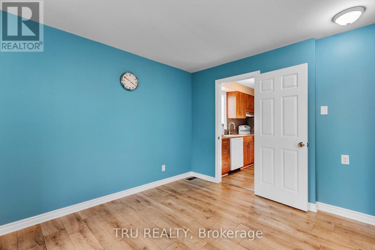 28925515/715-mooneys-bay-place/mooneys-bayriverside-park/ottawa/ontario/K1V8W4_8