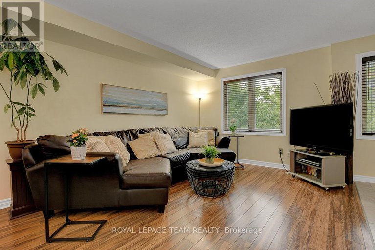 28579922/695a-sue-holloway-drive/strandherd/ottawa/ontario/K2J5R6_10